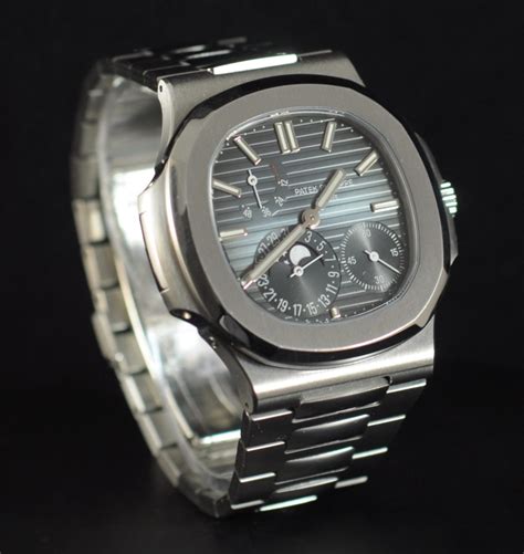 harga patek philippe nautilus 5712